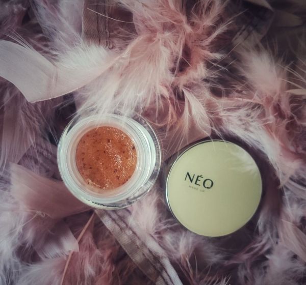 Czy warto zainwestować w NEO MAKE UP Love Me Lip Scrub Raspberry?