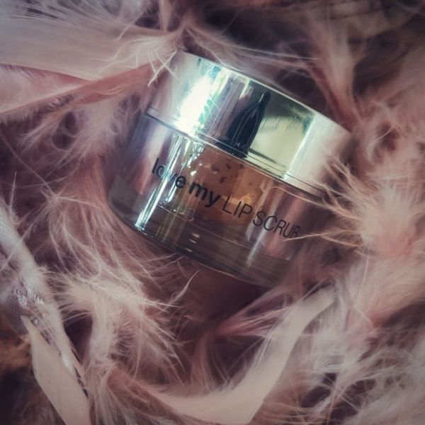 NEO MAKE UP Love Me Lip Scrub Raspberry – Recenzja: Malinowy raj dla Twoich ust