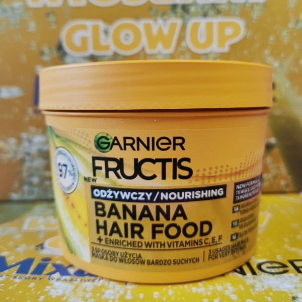 Produkty do pielęgnacji skóry i włosów Garnier i Mixa w boxie WIOSENNY GLOW UP.