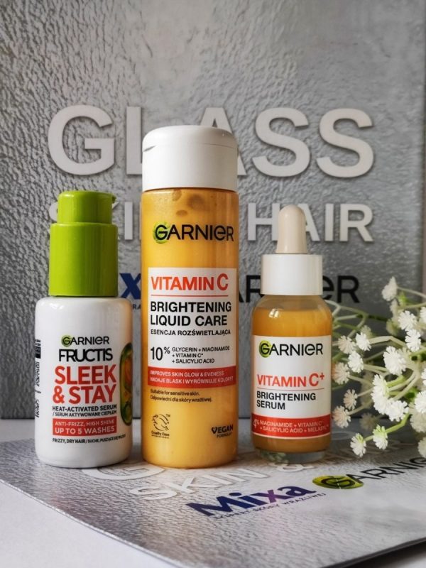 Garnier Vitamin C Serum na przebarwienia 4%, Garnier Vitamin C Rozświetlająca Esencja, Serum do włosów SLEEK & STAY